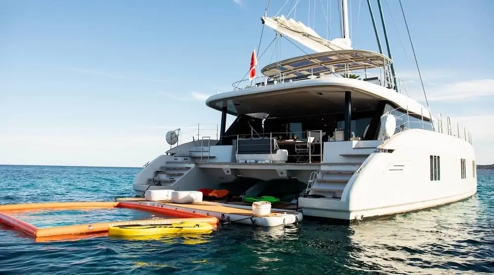 Is a catamaran safer than a yacht?