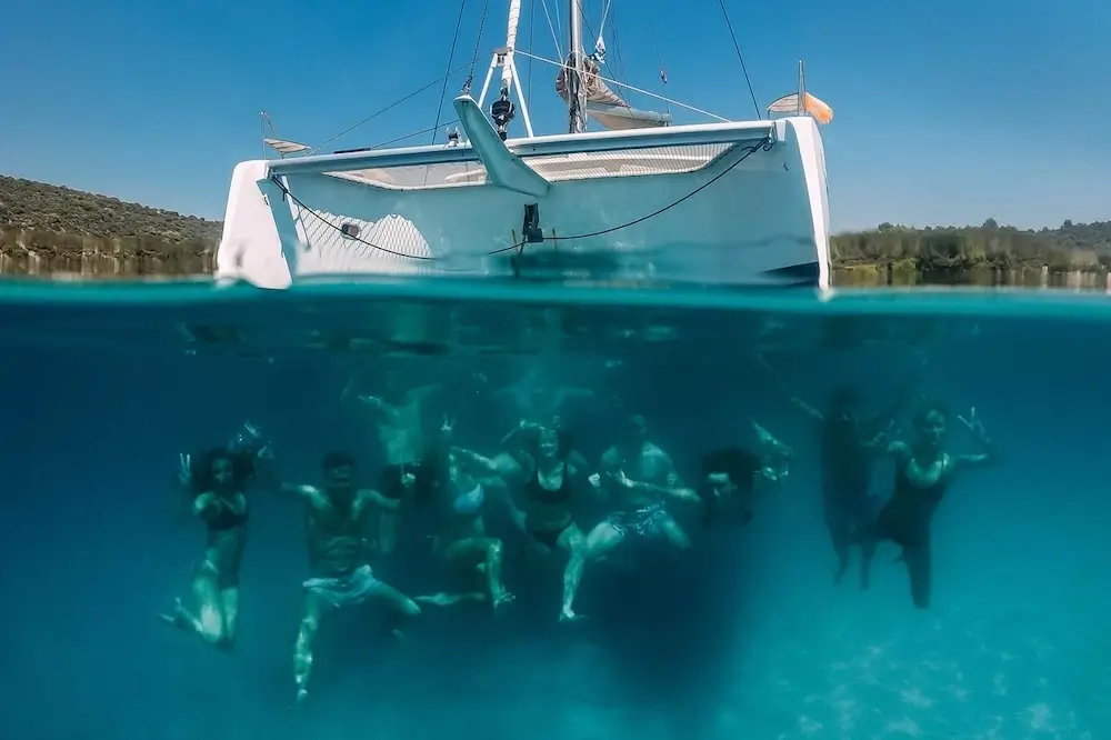 Are Pets Allowed On The Catamaran 7